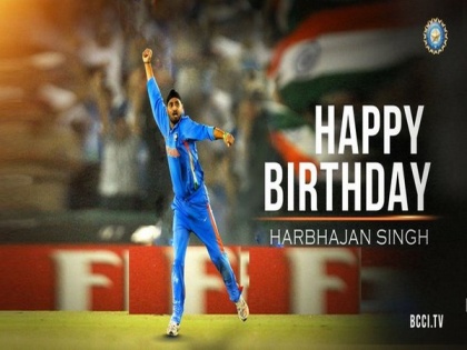 Big hug my brother: Riteish Deshmukh extends birthday greetings to cricketer Harbhajan Singh | Big hug my brother: Riteish Deshmukh extends birthday greetings to cricketer Harbhajan Singh