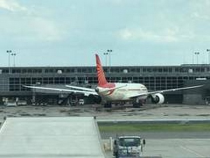 Vande Bharat flight brings back 152 Indians from UAE | Vande Bharat flight brings back 152 Indians from UAE