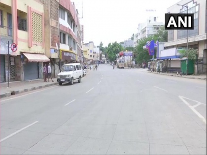Bengaluru wears deserted look as 7-day lockdown enters 2nd day | Bengaluru wears deserted look as 7-day lockdown enters 2nd day