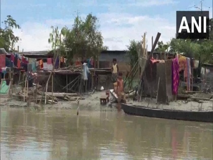 Assam floods: Over 95 families living in temporary shelters in Dibrugarh | Assam floods: Over 95 families living in temporary shelters in Dibrugarh