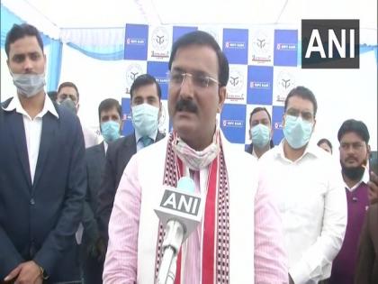 UP Education Minister hits back at AAP, invites Kejriwal, Sisodia to visit schools in state | UP Education Minister hits back at AAP, invites Kejriwal, Sisodia to visit schools in state UP Education Minister hits back at AAP, invites Kejriwal, Sisodia to visit schools in state | UP Education Minister hits back at AAP, invites Kejriwal, Sisodia to visit schools in state
