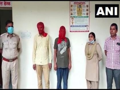 Two held for beating, forcing auto driver to chant 'Jai Shree Ram' in Rajasthan | Two held for beating, forcing auto driver to chant 'Jai Shree Ram' in Rajasthan Two held for beating, forcing auto driver to chant 'Jai Shree Ram' in Rajasthan | Two held for beating, forcing auto driver to chant 'Jai Shree Ram' in Rajasthan