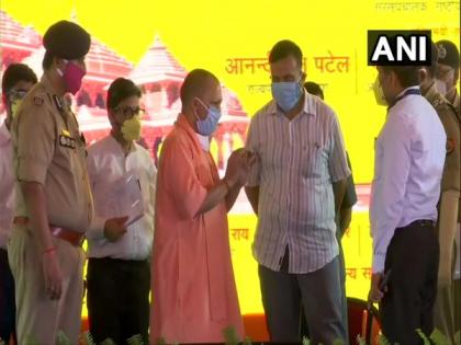 UP CM takes stock of preparations in Ayodhya ahead of bhoomi pujan on Aug 5 | UP CM takes stock of preparations in Ayodhya ahead of bhoomi pujan on Aug 5