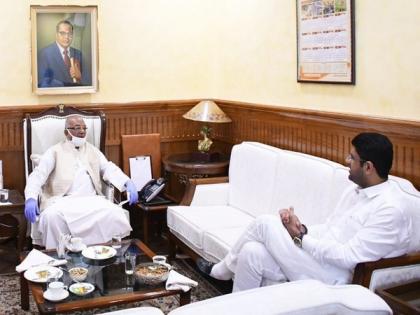 Dushyant Chautala meets Governor over reservation in jobs for Haryana youth | Dushyant Chautala meets Governor over reservation in jobs for Haryana youth