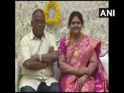 Karnataka industrialist celebrates house warming with wife's silicon wax statue | Karnataka industrialist celebrates house warming with wife's silicon wax statue Karnataka industrialist celebrates house warming with wife's silicon wax statue | Karnataka industrialist celebrates house warming with wife's silicon wax statue