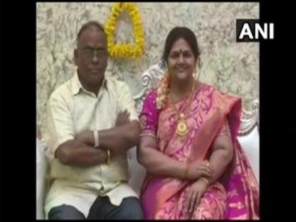 Karnataka industrialist celebrates house warming with wife's silicon wax statue | Karnataka industrialist celebrates house warming with wife's silicon wax statue