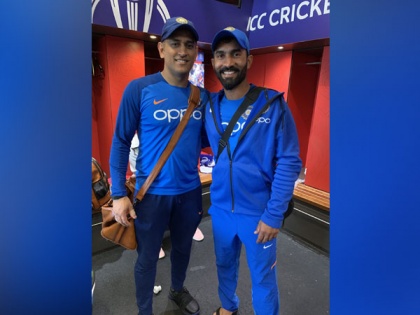 Hope BCCI retires number 7 jersey: Dinesh Karthik wishes Dhoni good luck with his 'second innings in life' | Hope BCCI retires number 7 jersey: Dinesh Karthik wishes Dhoni good luck with his 'second innings in life'