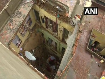 3 killed, 4 injured as roof of building collapses in Amritsar | 3 killed, 4 injured as roof of building collapses in Amritsar