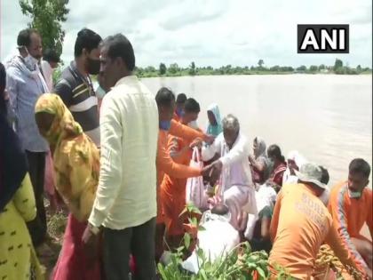 Over 2,500 people rescued from flood-affected villages in Nagpur by SDRF | Over 2,500 people rescued from flood-affected villages in Nagpur by SDRF