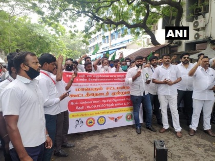 Auto, taxi drivers protest in Chennai demand waiver of road tax | Auto, taxi drivers protest in Chennai demand waiver of road tax