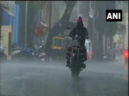 Heavy rains lash parts of Pune | Heavy rains lash parts of Pune