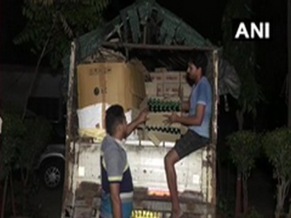 UP Police seizes 217 boxes of illegal liquor worth Rs 10 lakhs | UP Police seizes 217 boxes of illegal liquor worth Rs 10 lakhs