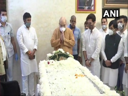 Amit Shah pays last respects to Ram Vilas Paswan | Amit Shah pays last respects to Ram Vilas Paswan
