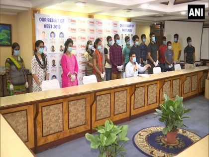 19 underprivileged students from Zindagi Foundation in Odisha clear NEET exam | 19 underprivileged students from Zindagi Foundation in Odisha clear NEET exam