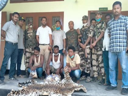 Assam: 3 held with leopard skin | Assam: 3 held with leopard skin