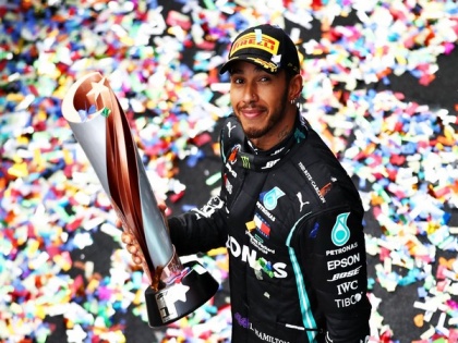 Lewis Hamilton signs new two-year contract with Mercedes | Lewis Hamilton signs new two-year contract with Mercedes