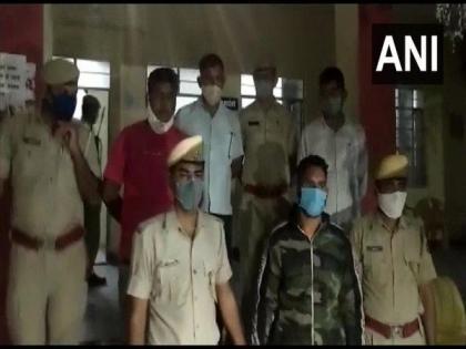 Arms smuggler arrested in Rajasthan's Bikaner; 8 pistols, 16 magazines recovered | Arms smuggler arrested in Rajasthan's Bikaner; 8 pistols, 16 magazines recovered Arms smuggler arrested in Rajasthan's Bikaner; 8 pistols, 16 magazines recovered | Arms smuggler arrested in Rajasthan's Bikaner; 8 pistols, 16 magazines recovered