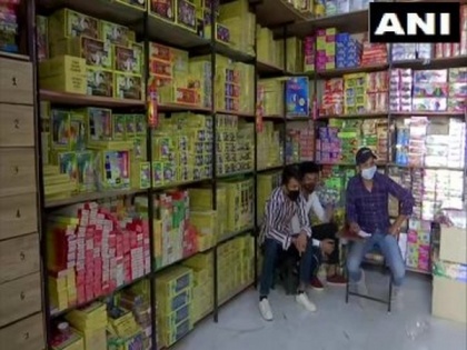 Firecracker sellers in Haryana miffed over cracker ban | Firecracker sellers in Haryana miffed over cracker ban