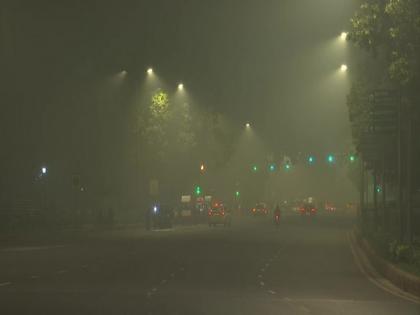 Air quality dips to 'severe' in Delhi post Diwali | Air quality dips to 'severe' in Delhi post Diwali Air quality dips to 'severe' in Delhi post Diwali | Air quality dips to 'severe' in Delhi post Diwali