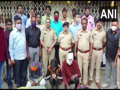 Three arrested in Palghar for robbing ATM cash van, Rs 4.23 crore recovered | Three arrested in Palghar for robbing ATM cash van, Rs 4.23 crore recovered Three arrested in Palghar for robbing ATM cash van, Rs 4.23 crore recovered | Three arrested in Palghar for robbing ATM cash van, Rs 4.23 crore recovered