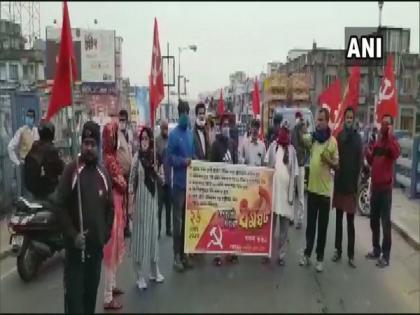 Bharat bandh: State govt offices in West Bengal to remain open on March 28-29 | Bharat bandh: State govt offices in West Bengal to remain open on March 28-29