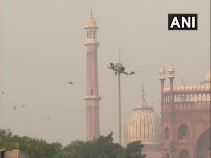 Delhi's air quality slips to 'very poor' category | Delhi's air quality slips to 'very poor' category
