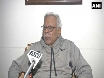 RJD leader slams Surjewala for claim almost all Congress members want Rahul as party chief | RJD leader slams Surjewala for claim almost all Congress members want Rahul as party chief RJD leader slams Surjewala for claim almost all Congress members want Rahul as party chief | RJD leader slams Surjewala for claim almost all Congress members want Rahul as party chief