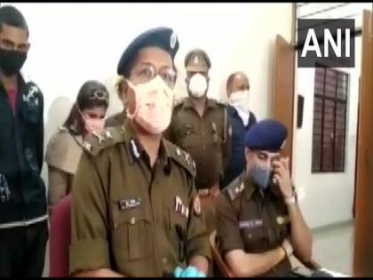 UP: Police busts honey-trap racket, 2 held for extorting money from doctor | UP: Police busts honey-trap racket, 2 held for extorting money from doctor UP: Police busts honey-trap racket, 2 held for extorting money from doctor | UP: Police busts honey-trap racket, 2 held for extorting money from doctor