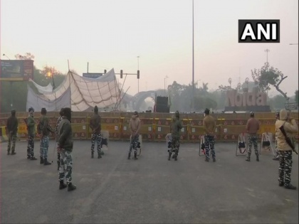 Farmers' protest: Traffic in Delhi remains affected due to closed borders | Farmers' protest: Traffic in Delhi remains affected due to closed borders