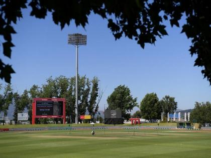 Two unconfirmed COVID-19 positive results in England's touring party, says CSA | Two unconfirmed COVID-19 positive results in England's touring party, says CSA