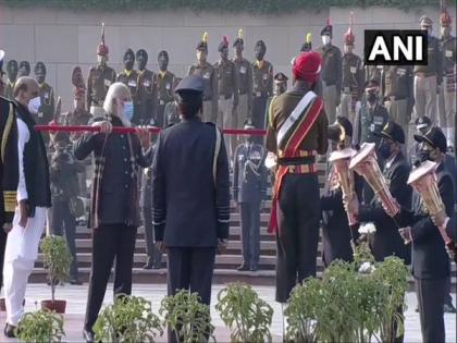 PM Modi lights up 'Swarnim Vijay Mashaal' on 50th anniversary of 1971 India-Pak war | PM Modi lights up 'Swarnim Vijay Mashaal' on 50th anniversary of 1971 India-Pak war PM Modi lights up 'Swarnim Vijay Mashaal' on 50th anniversary of 1971 India-Pak war | PM Modi lights up 'Swarnim Vijay Mashaal' on 50th anniversary of 1971 India-Pak war
