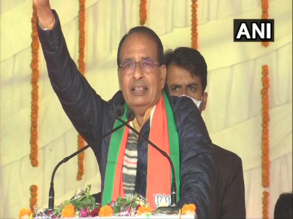 Shivraj attacks Congress, asks on what grounds Rahul protesting against farm laws | Shivraj attacks Congress, asks on what grounds Rahul protesting against farm laws Shivraj attacks Congress, asks on what grounds Rahul protesting against farm laws | Shivraj attacks Congress, asks on what grounds Rahul protesting against farm laws