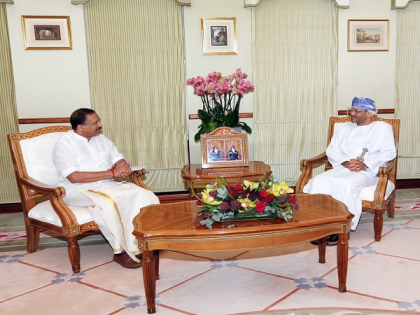 Muraleedharan calls on Oman Foreign Minister, discusses bilateral ties, Covid-19 | Muraleedharan calls on Oman Foreign Minister, discusses bilateral ties, Covid-19 Muraleedharan calls on Oman Foreign Minister, discusses bilateral ties, Covid-19 | Muraleedharan calls on Oman Foreign Minister, discusses bilateral ties, Covid-19