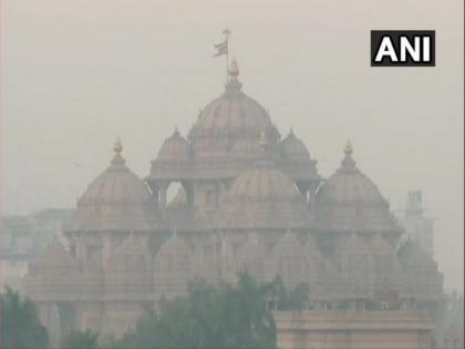 Delhi's air quality remains in 'poor' category | Delhi's air quality remains in 'poor' category Delhi's air quality remains in 'poor' category | Delhi's air quality remains in 'poor' category