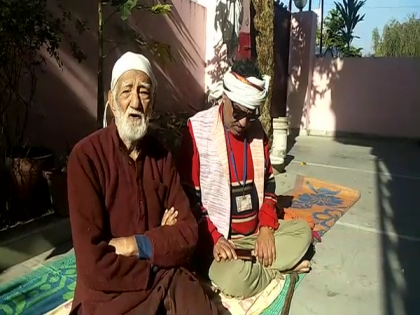Chipko movement leader Sundarlal Bahuguna extends supports to farmers | Chipko movement leader Sundarlal Bahuguna extends supports to farmers Chipko movement leader Sundarlal Bahuguna extends supports to farmers | Chipko movement leader Sundarlal Bahuguna extends supports to farmers