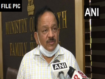 India may start vaccinating people against COVID-19 in January: Harsh Vardhan | India may start vaccinating people against COVID-19 in January: Harsh Vardhan India may start vaccinating people against COVID-19 in January: Harsh Vardhan | India may start vaccinating people against COVID-19 in January: Harsh Vardhan