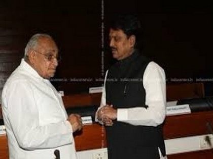 His contribution to politics and Congress has been immense: Riteish Deshmukh pays tribute to Motilal Vora | His contribution to politics and Congress has been immense: Riteish Deshmukh pays tribute to Motilal Vora