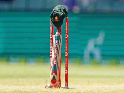 Ind vs Aus, Boxing Day Test: Wife and daughters pay tribute to Dean Jones at MCG | Ind vs Aus, Boxing Day Test: Wife and daughters pay tribute to Dean Jones at MCG