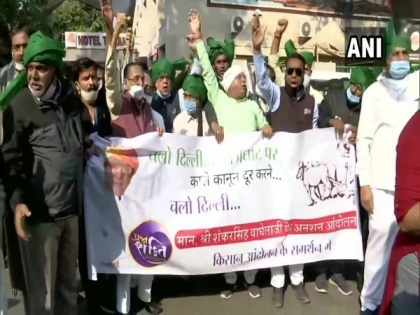 Former Gujarat CM, supporters detained for protest march towards Delhi in support of farmers | Former Gujarat CM, supporters detained for protest march towards Delhi in support of farmers