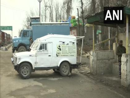 3 terrorists killed in Srinagar encounter | 3 terrorists killed in Srinagar encounter