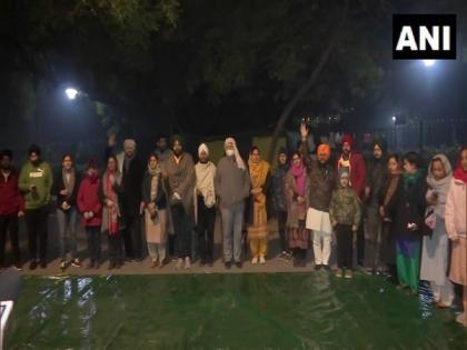 Punjab Cong MPs continue protest against farm laws at Delhi's Jantar Mantar | Punjab Cong MPs continue protest against farm laws at Delhi's Jantar Mantar