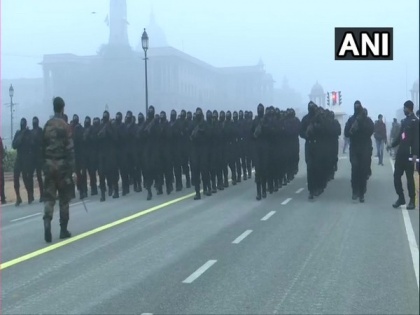 Security forces carry out Republic Day parade rehearsals | Security forces carry out Republic Day parade rehearsals