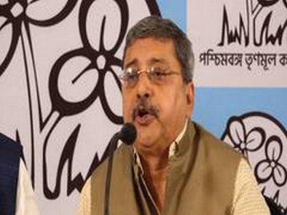 TMC MP Kalyan Banerjee accuses BJP of luring party leaders with money | TMC MP Kalyan Banerjee accuses BJP of luring party leaders with money