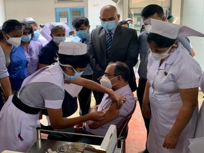COVID-19 vaccination drive kicks off in Sri Lanka with 'Made in India' vaccines | COVID-19 vaccination drive kicks off in Sri Lanka with 'Made in India' vaccines