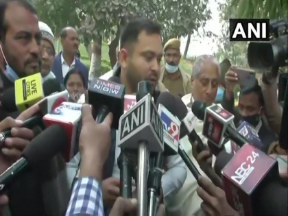 Tejashwi meets Bihar Governor over law and order situation in state | Tejashwi meets Bihar Governor over law and order situation in state