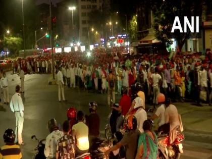 Nashik farmers reach Mumbai as part of protest against farm laws | Nashik farmers reach Mumbai as part of protest against farm laws