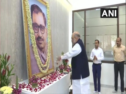 Assam: Amit Shah pays floral tribute to Deendayal Upadhyaya on his death anniversary | Assam: Amit Shah pays floral tribute to Deendayal Upadhyaya on his death anniversary