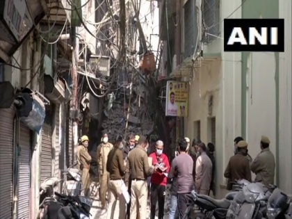 Four-storey building collapses near Delhi's Turkman Gate, no injuries reported | Four-storey building collapses near Delhi's Turkman Gate, no injuries reported