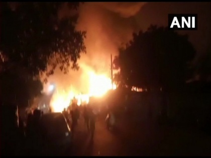 Fire breaks out in Delhi's Okhla Phase II area | Fire breaks out in Delhi's Okhla Phase II area