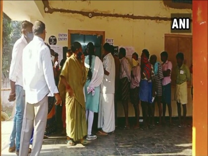 Third phase of gram panchayat poll begins in Andhra | Third phase of gram panchayat poll begins in Andhra